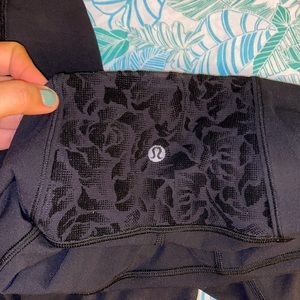 EUC Lululemon meant to move leggings